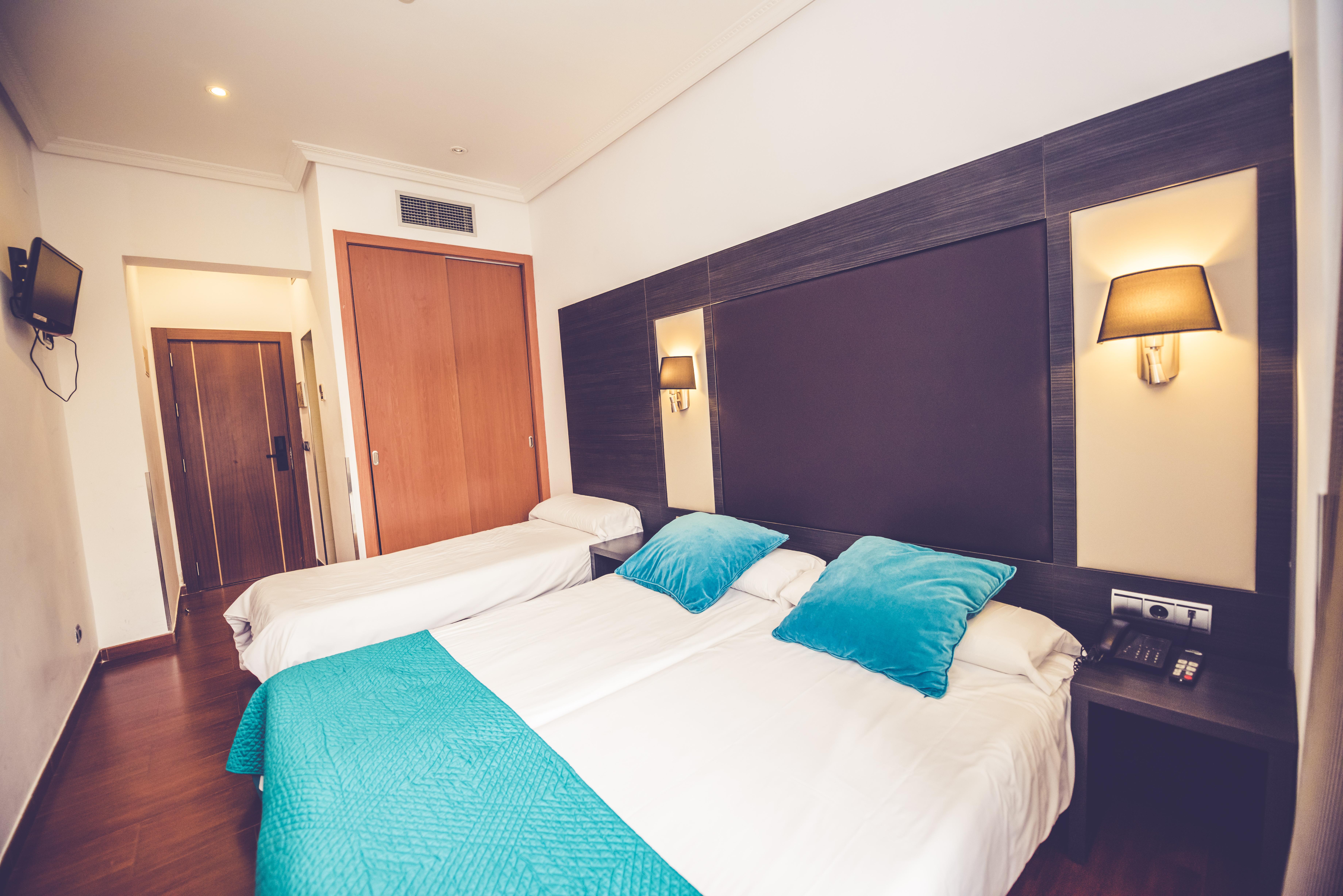 Hostal Sol Los Angeles Мадрид Экстерьер фото
