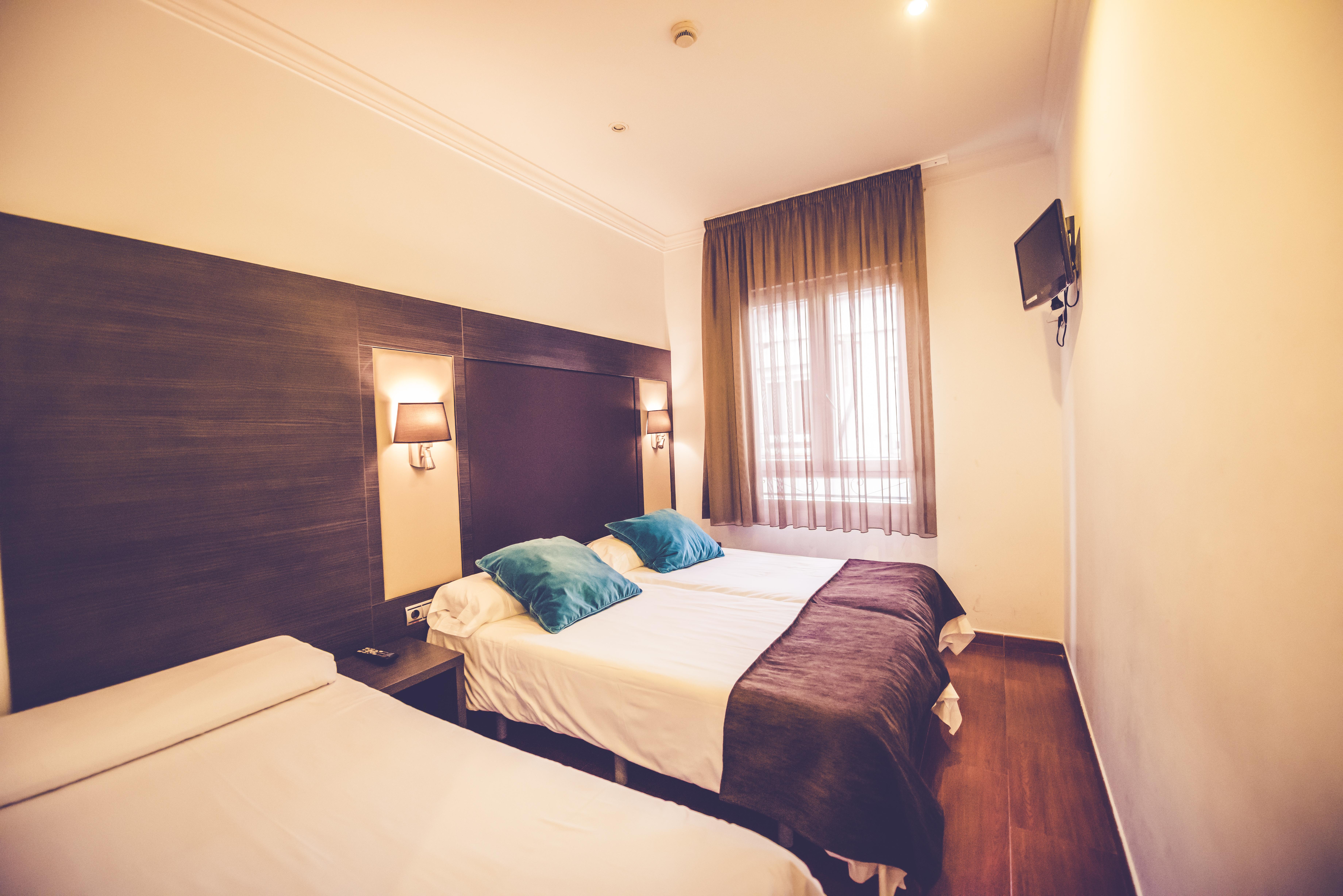 Hostal Sol Los Angeles Мадрид Экстерьер фото