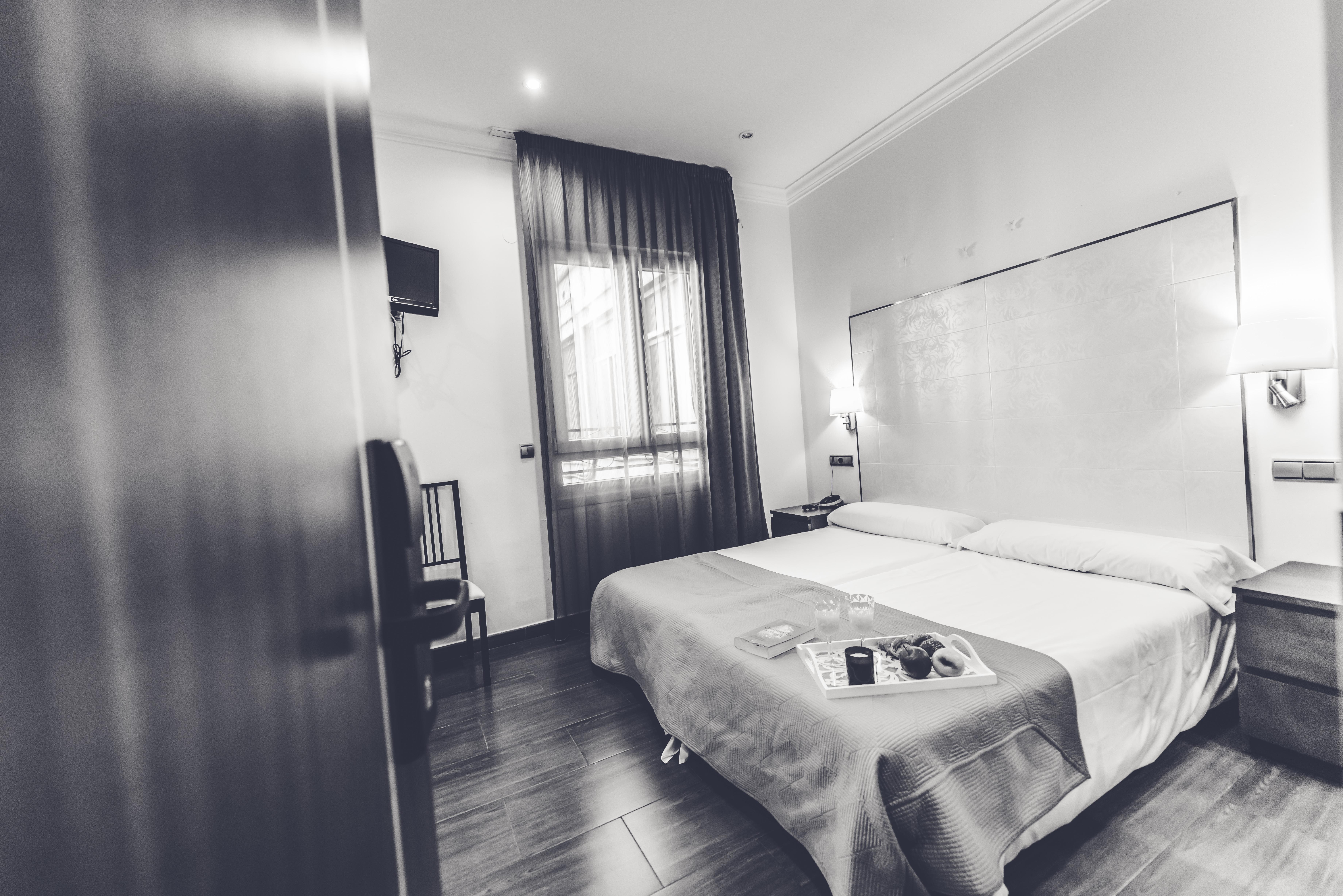 Hostal Sol Los Angeles Мадрид Экстерьер фото