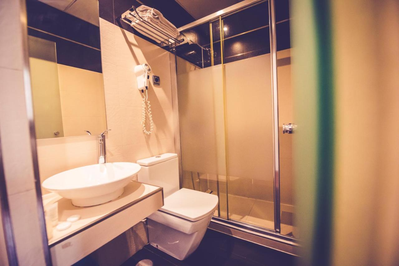 Hostal Sol Los Angeles Мадрид Экстерьер фото
