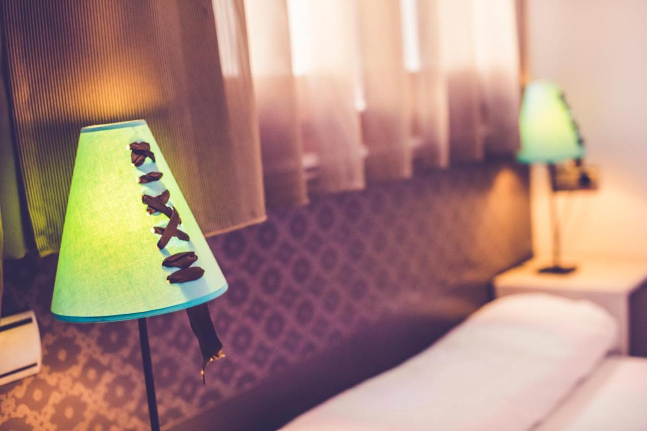 Hostal Sol Los Angeles Мадрид Экстерьер фото